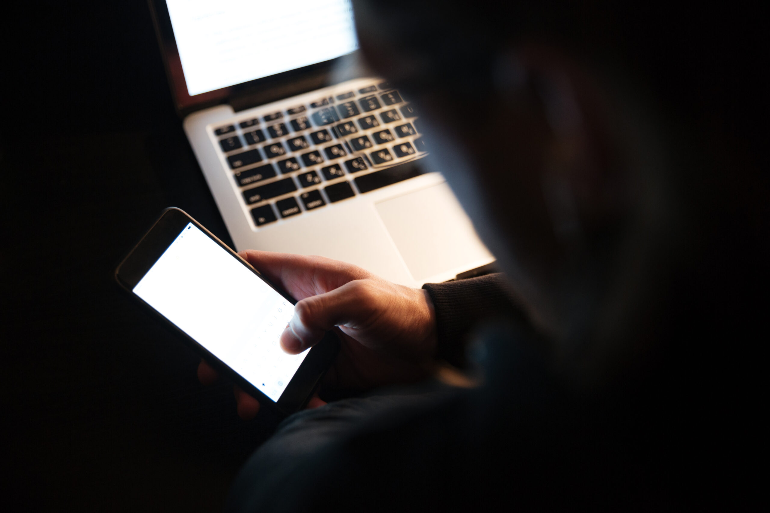 Sextorsión: qué es, si es delito y cómo actuar