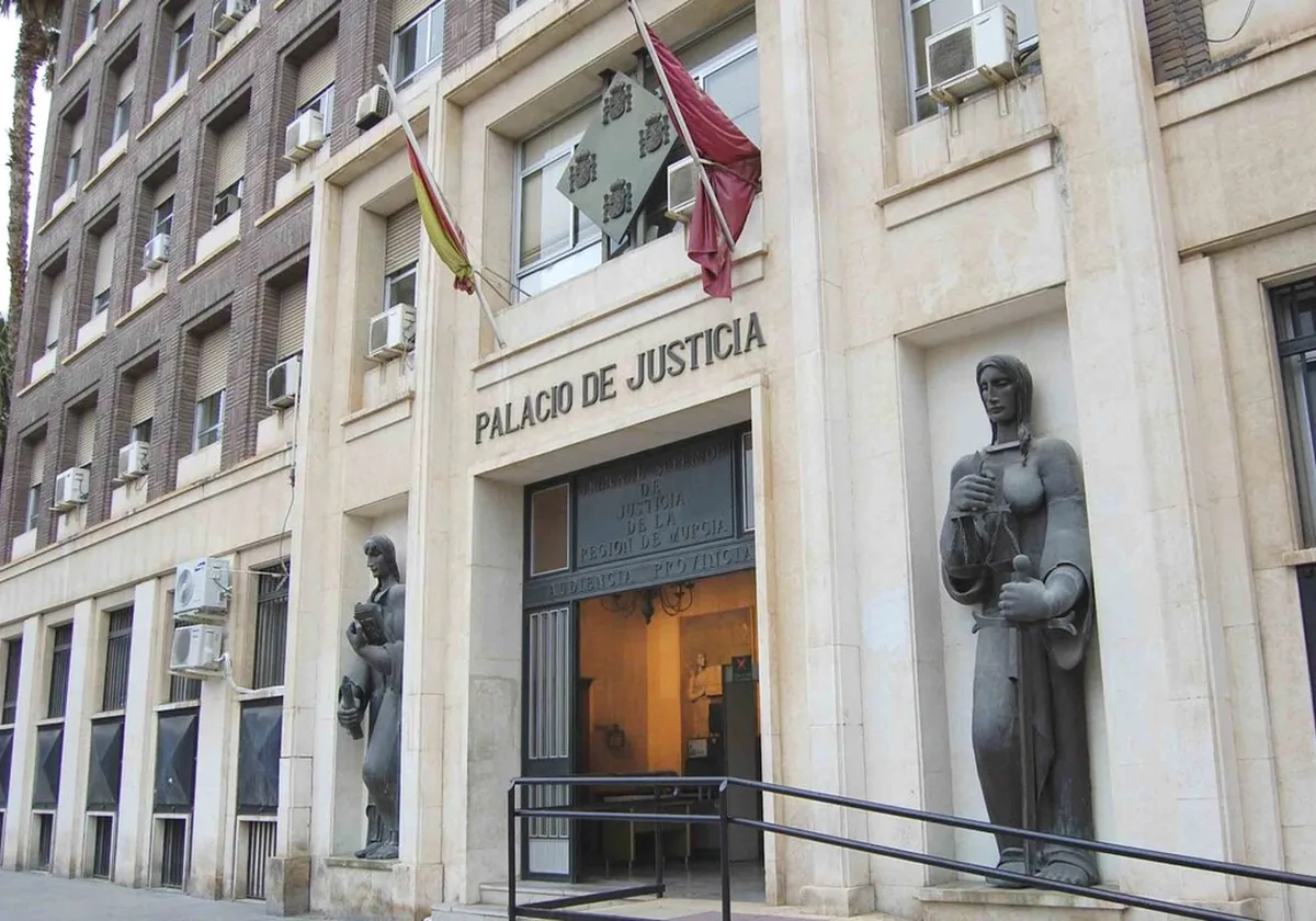 Palacio de Justicia de Murcia, ranking de LawAndTrends de los mejores abogados penalistas en Murcia en 2026