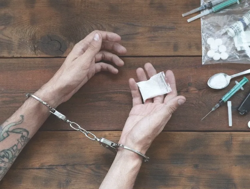 Qué es el delito de tráfico de drogas y qué condena se le aplica. 1 delito de trafico de drogas