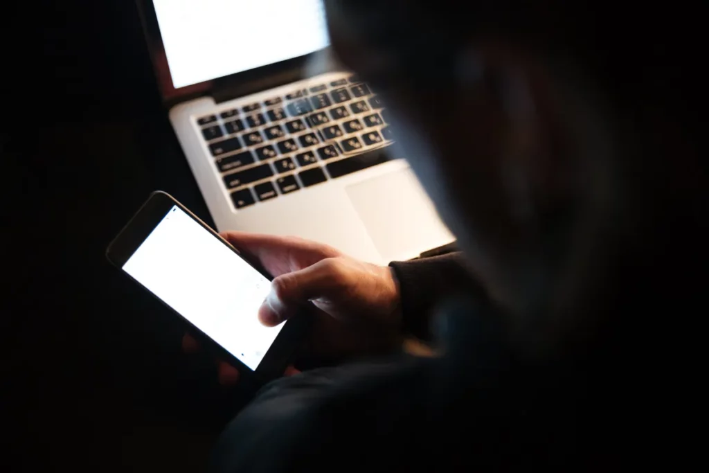 Sextorsión: qué es, si es delito y cómo actuar